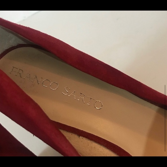 NWOT Franco Sarto Suede Burgundy /Red High Wedge - Picture 4 of 6